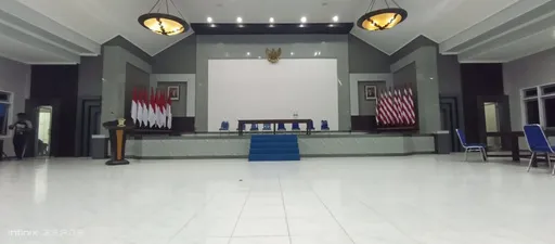 Backdrop ACP dan panggung aula Gedung Marore, Kodiklatal TNI AL, Surabaya